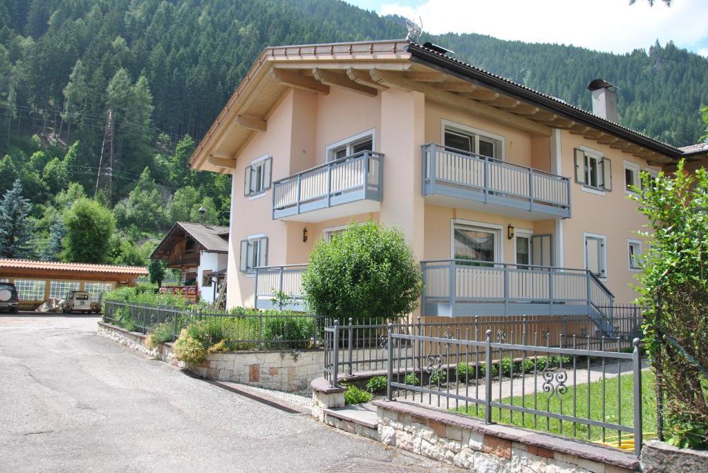B&B 3 Cuori Predazzo Dış mekan fotoğraf
